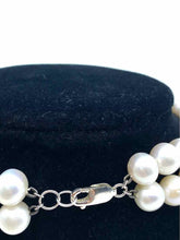 Load image into Gallery viewer, White Necklace
