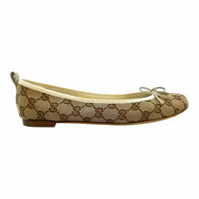 Load image into Gallery viewer, GUCCI Size 9 Brown, White Canvas Monogram Flats
