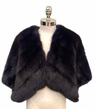 Load image into Gallery viewer, OSCAR DE LA RENTA Purple Fox Fur Stole Size M

