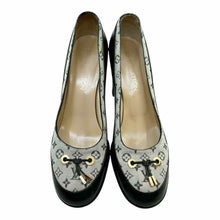Load image into Gallery viewer, LOUIS VUITTON Canvas Leather Pumps | 7
