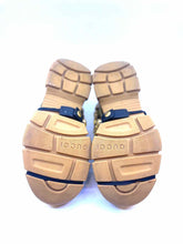 Load image into Gallery viewer, GUCCI Size 6 Gold Leather Sneakers
