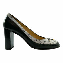 Load image into Gallery viewer, LOUIS VUITTON Canvas Leather Pumps | 7
