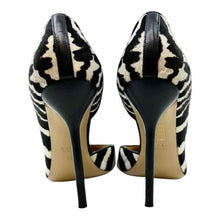 Load image into Gallery viewer, GUCCI Noah D’Orsay Cowhide Pumps | 9
