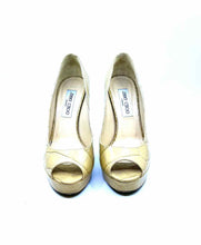 Load image into Gallery viewer, JIMMY CHOO Size 7 Beige Pumps
