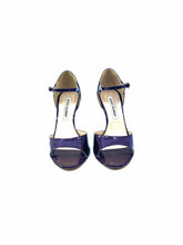 Load image into Gallery viewer, MANOLO BLAHNIK Size 5.5 Burgundy Patent Leather Pumps

