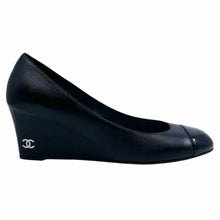 Load image into Gallery viewer, CHANEL Leather Pumps | 7.5
