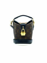 Load image into Gallery viewer, LOUIS VUITTON Brown, Camel Coated canvas Monogram Handbag
