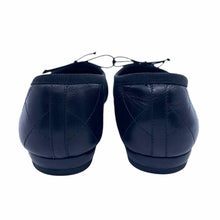 Load image into Gallery viewer, CHANEL Leather Flats | 6

