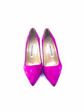 Load image into Gallery viewer, JIMMY CHOO Size 6.5 Pink Suede Pumps
