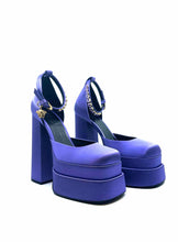Load image into Gallery viewer, VERSACE Size 9 Purple Satin Pumps
