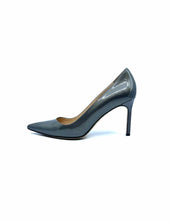 Load image into Gallery viewer, MANOLO BLAHNIK Size 9 Grey Patent Leather Pumps
