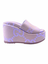 Load image into Gallery viewer, GUCCI Size 6.5 Lavender Canvas Monogram Wedge
