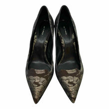 Load image into Gallery viewer, ETRO Size 10 Brown, Gold Floral Pumps

