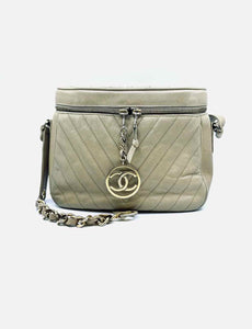 CHANEL Beige Leather Handbag