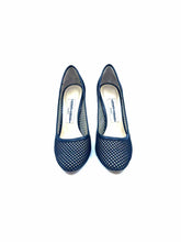 Load image into Gallery viewer, JIMMY CHOO Size 7.5 Black Mesh Solid Pumps
