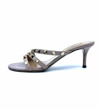 Load image into Gallery viewer, VALENTINO Size 6.5 Beige Rockstud Sandals
