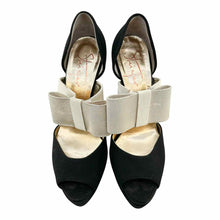 Load image into Gallery viewer, WALTER STEIGER Fabric Pumps | 9.5
