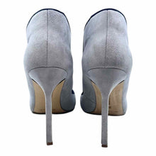 Load image into Gallery viewer, MANOLO BLAHNIK Size 9 Grey Suede Pumps

