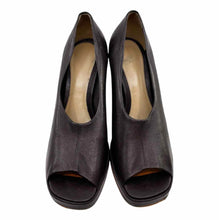 Load image into Gallery viewer, BOTTEGA VENETA Size 10 Brown Leather Solid Pumps
