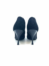Load image into Gallery viewer, DOLCE &amp; GABBANA Size 9 Black Lace Pumps

