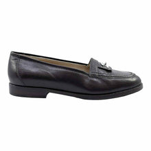 Load image into Gallery viewer, CHANEL Leather Flats | 5

