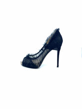 Load image into Gallery viewer, CHRISTIAN LOUBOUTIN Size 9 Black Mesh Pumps

