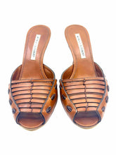 Load image into Gallery viewer, MANOLO BLAHNIK Size 6.5 Camel Leather Solid Sandals

