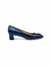 Load image into Gallery viewer, SALVATORE FERRAGAMO Size 6 Brown Leather Solid Pumps

