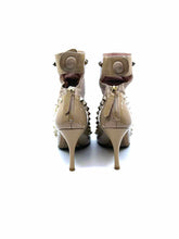 Load image into Gallery viewer, VALENTINO GARAVANI Size 7.5 Beige Patent Leather Ankle Boot
