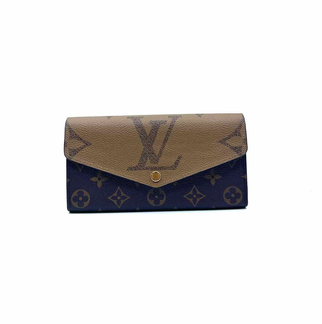 LOUIS VUITTON Sarah Wallet Brown, Camel Coated canvas Monogram Wallet