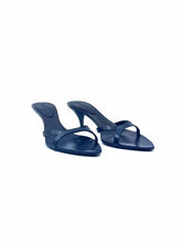Load image into Gallery viewer, SAINT LAURENT Size 5.5 Black Leather Sandals
