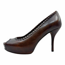 Load image into Gallery viewer, GUCCI Leather Pumps | 6.5

