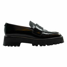 Load image into Gallery viewer, LABUCQ Leather Loafers | 9
