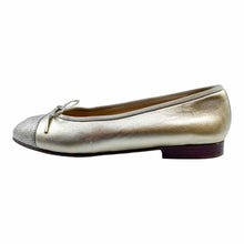 Load image into Gallery viewer, CHANEL Leather Flats | 5
