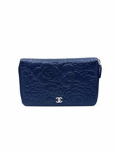 Load image into Gallery viewer, CHANEL Black Leather Camellia Wallet

