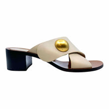 Load image into Gallery viewer, CHLOE Size 11 Beige Leather Loafers
