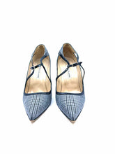 Load image into Gallery viewer, MANOLO BLAHNIK Size 10.5 Grey Fabric Plaid Pumps
