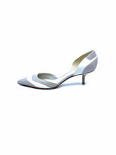 Load image into Gallery viewer, CHRISTIAN DIOR Size 8 Grey, White Pumps
