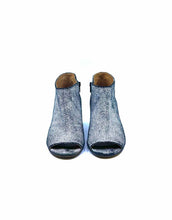 Load image into Gallery viewer, MAISON MARGIELA Size 7.5 WHITE &amp; BLACK Leather Ankle Boot
