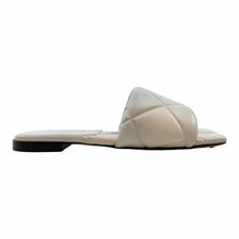 Load image into Gallery viewer, BOTTEGA VENETA Leather Sandals | 5
