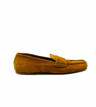Load image into Gallery viewer, LAFAYETTE 148 Size 11 Camel Suede Loafers
