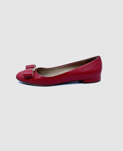 Load image into Gallery viewer, SALVATORE FERRAGAMO Size 7.5 Red Leather Solid Flats
