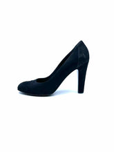 Load image into Gallery viewer, CHANEL Size 9.5 Black Suede Solid Pumps
