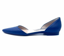 Load image into Gallery viewer, MANOLO BLAHNIK Size 7 Navy Flats
