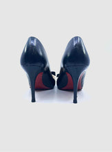 Load image into Gallery viewer, CHRISTIAN LOUBOUTIN Size 9 Black Leather Pumps
