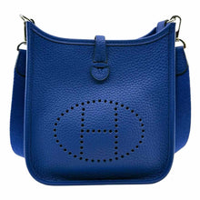 Load image into Gallery viewer, HERMES Evelyne 16 Pebbled Leather Handbag
