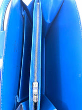 Load image into Gallery viewer, LOUIS VUITTON Blue Leather Epi Handbag
