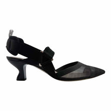 Load image into Gallery viewer, FENDI Colibri Pumps | 8.5
