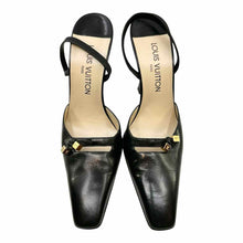 Load image into Gallery viewer, LOUIS VUITTON Leather Pumps | 9
