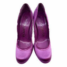 Load image into Gallery viewer, PEDRO GARCIA Satin Pumps | 9
